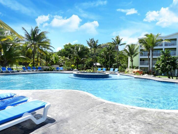 Proud Winner of the 2017 Golden Apple Hotel Award