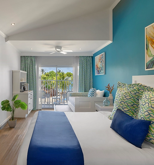 Large-Splash-Concierge-Jr. Suite-Club-Level Oceanview-King Large-Splash-Concierge-Jr. Suite-Club-Level Oceanview-King