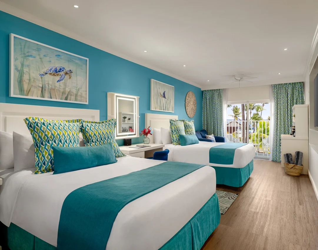 Splash Jr Suite Pool View Queen Out