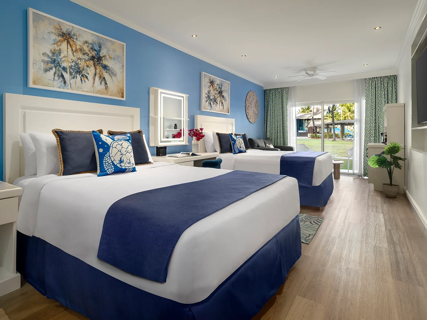 SPLASH 2BR FAMILY CONNECTING JR. SUITES-3