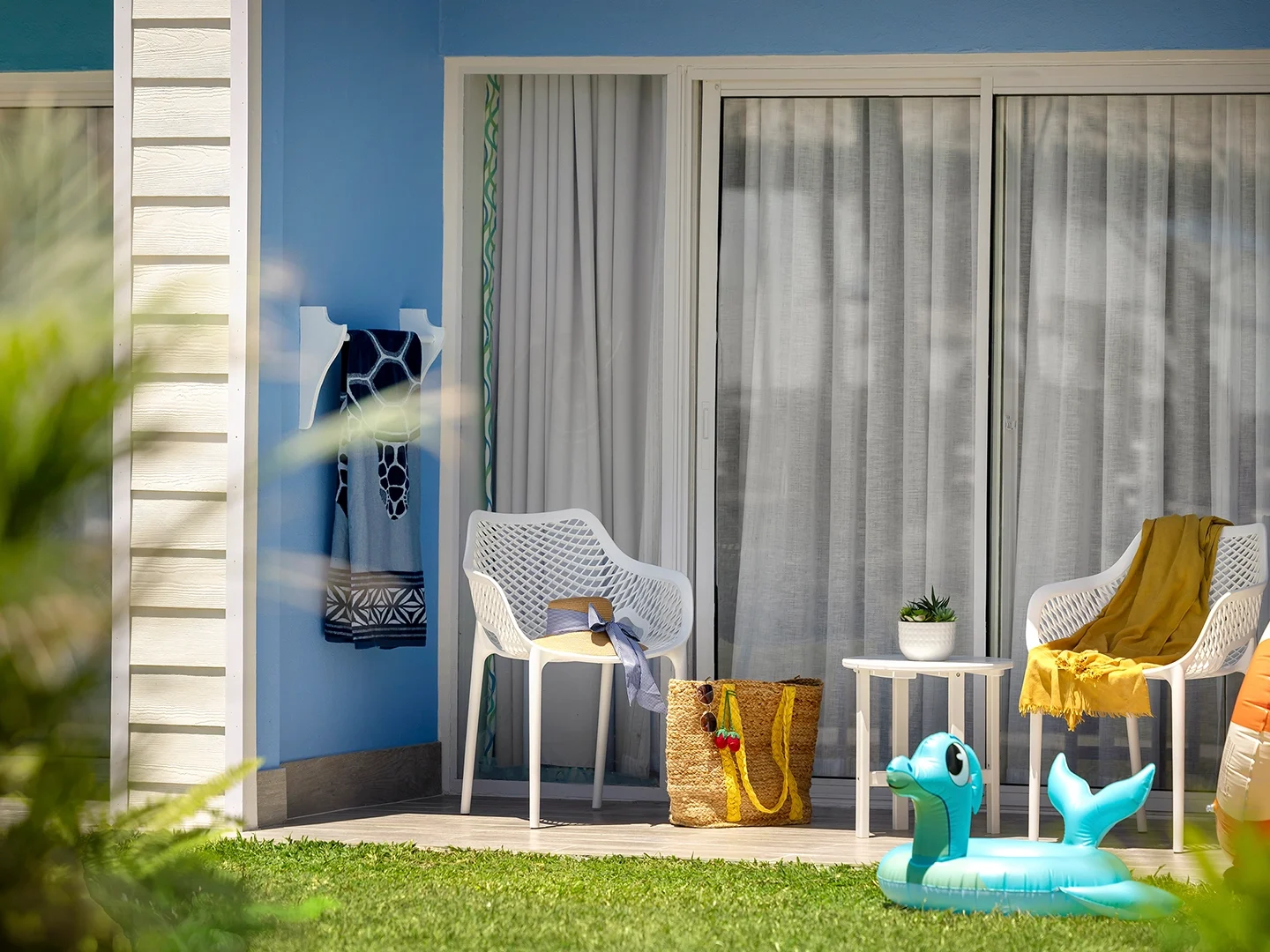 SPLASH JR. SUITE TROPICAL VIEW – QUEEN-3