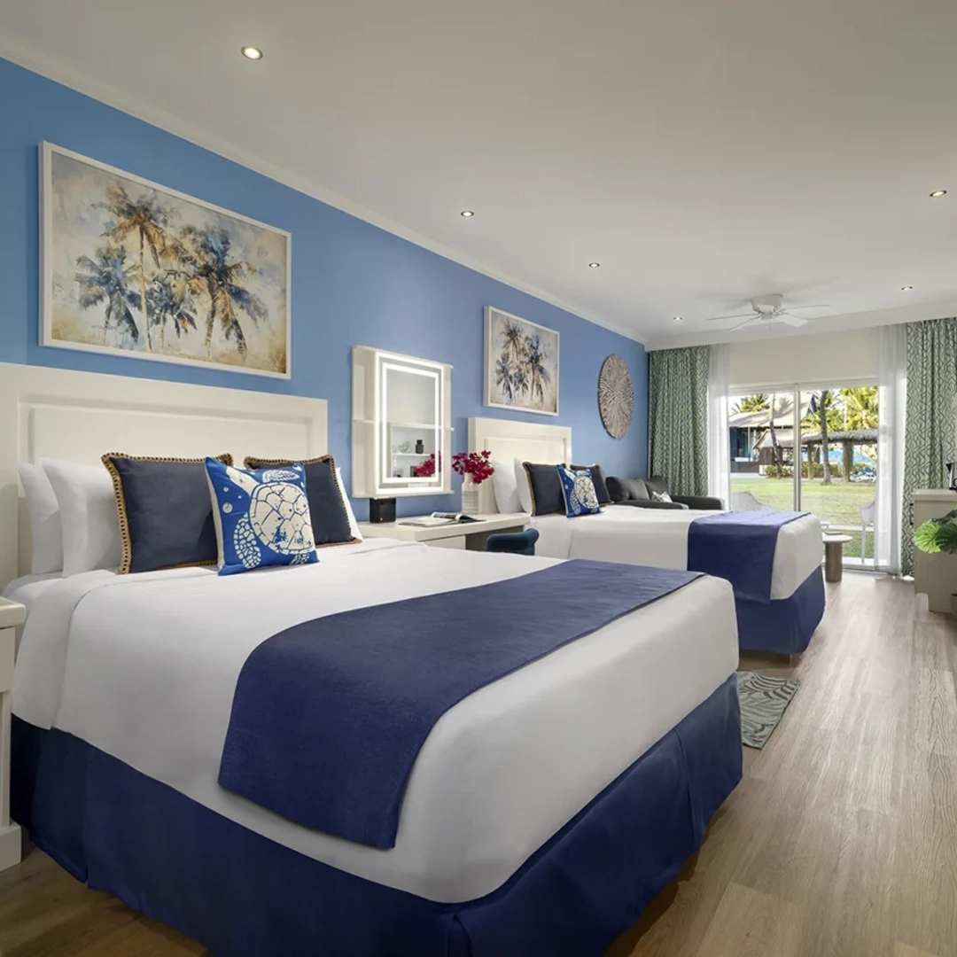 SPLASH JR. SUITE TROPICAL VIEW – QUEEN